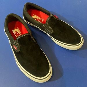 Men’s slip on vans size 11 black new, no box unworn
